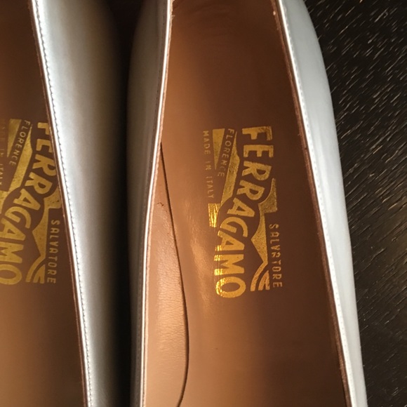 Ferragamo silver shoes - Picture 5 of 8